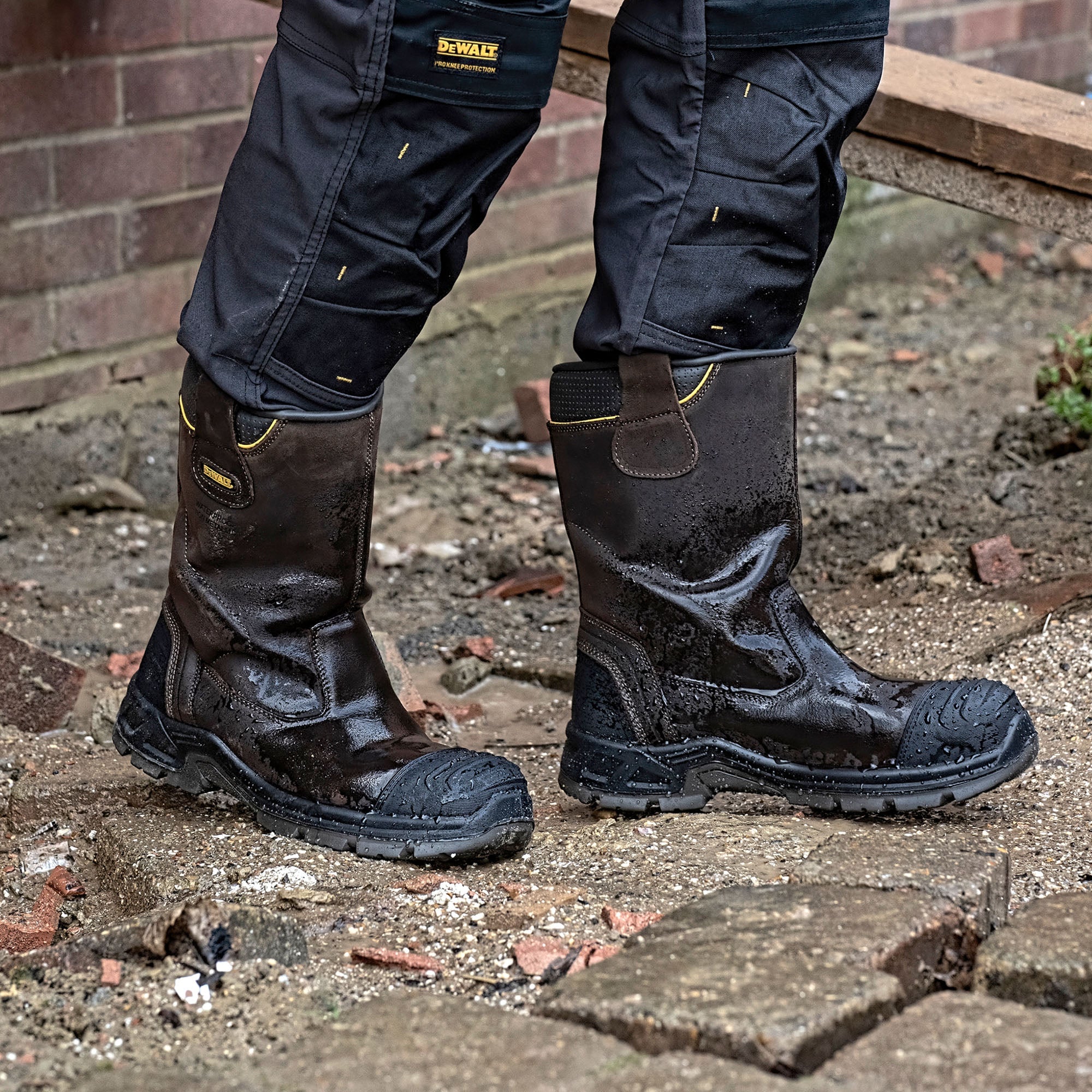 DeWalt - Non Metallic , lightweight, Waterproof Rigger - - Customisable Footwear