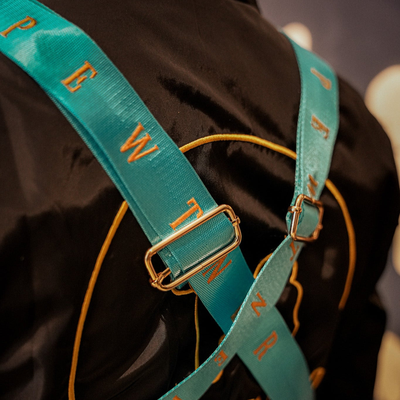 Pewtner Pinnie - Dog Grooming Apron - - Customisable Workwear