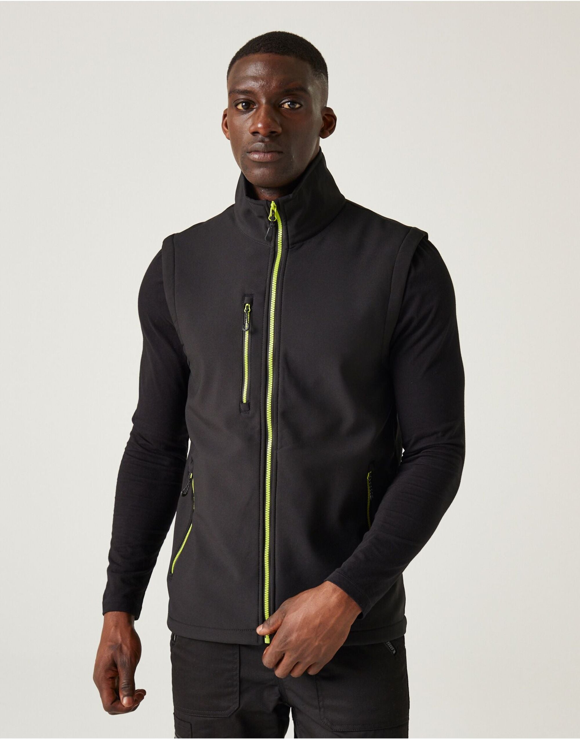 Regatta Professional Regatta Navigate 2L Softshell Bodywarmer TRA915 - Black Lime - Customisable Bodywarmer
