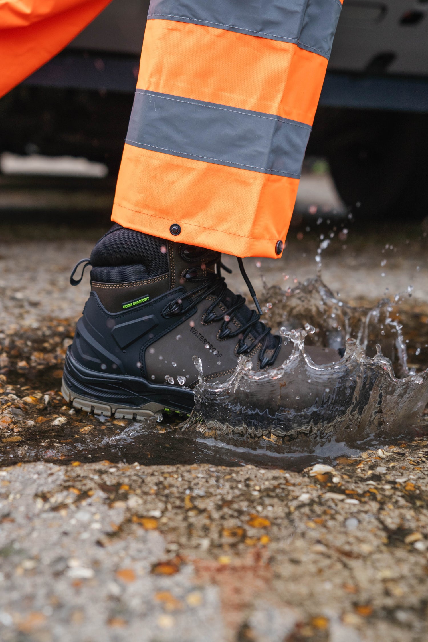 Apache - Mission 100% Non-Metallic Safety Boot with AN, HI, CI &amp; ESD - - Customisable Footwear