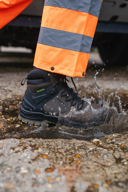 Apache - Mission 100% Non-Metallic Safety Boot with AN, HI, CI &amp; ESD - - Customisable Footwear