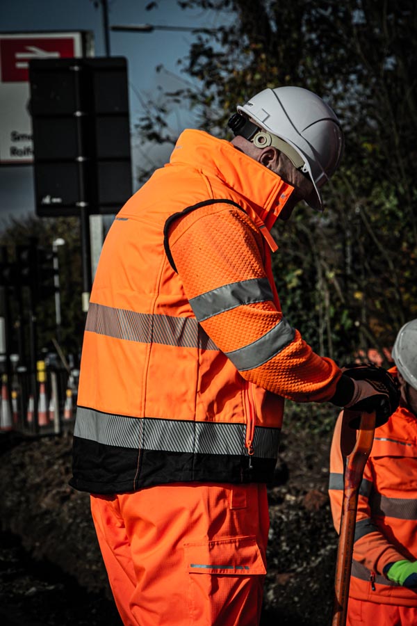 Deltic Beeswift Deltic Two Tone Hi Vis Softshell Rail Bodywarmer - - Customisable Bodywarmers