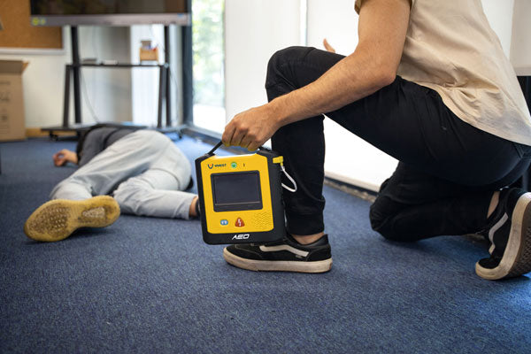 Vi Vest Vivest Power Beat Semi Automatic Defibrillator Aed X - - Customisable Defibrillators