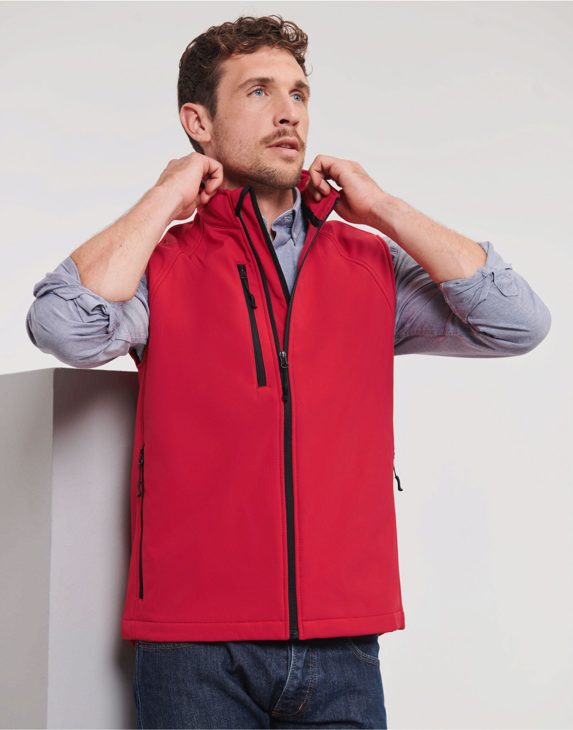 Russell Collection Russell Mens Softshell Gilet r141m - Classic Red - Customisable Gilets &amp; Body Warmers